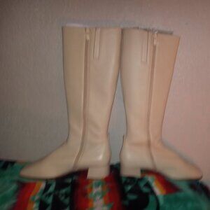 Beautiful boot by 7 of 9